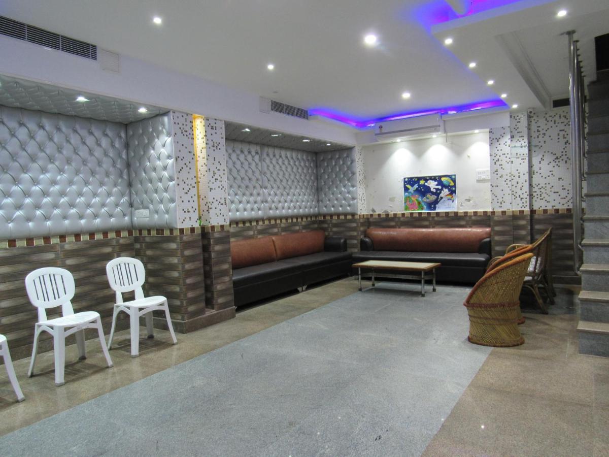 Hotel Traditional Inn Yeni Delhi Dış mekan fotoğraf