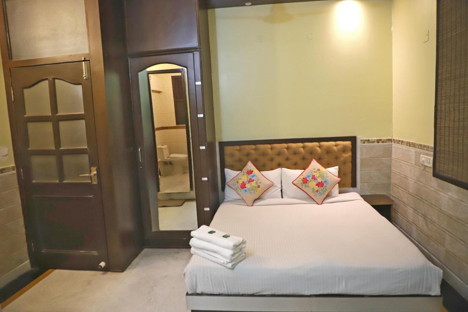 Hotel Traditional Inn Yeni Delhi Dış mekan fotoğraf